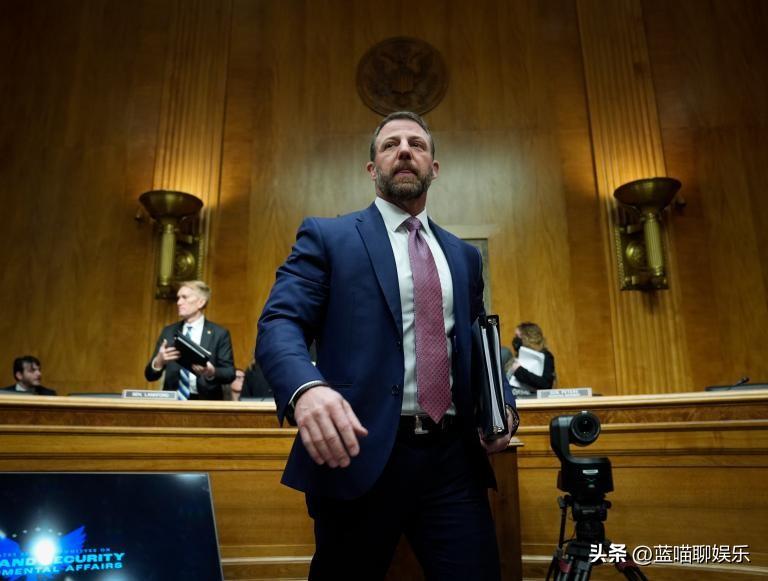 美参议院以54比45的投票结果确认马克韦恩·穆林为新的国土安全部部长。
共和党参