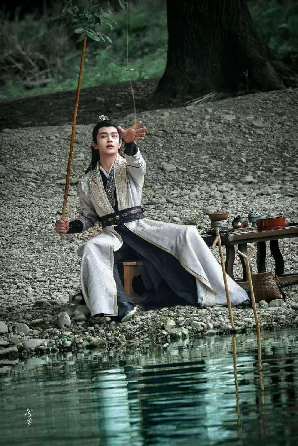 丁禹兮卫韫 dyx 丁禹兮山河枕 “比起你人尽皆知 大红大紫 更希𓀫望你平安顺