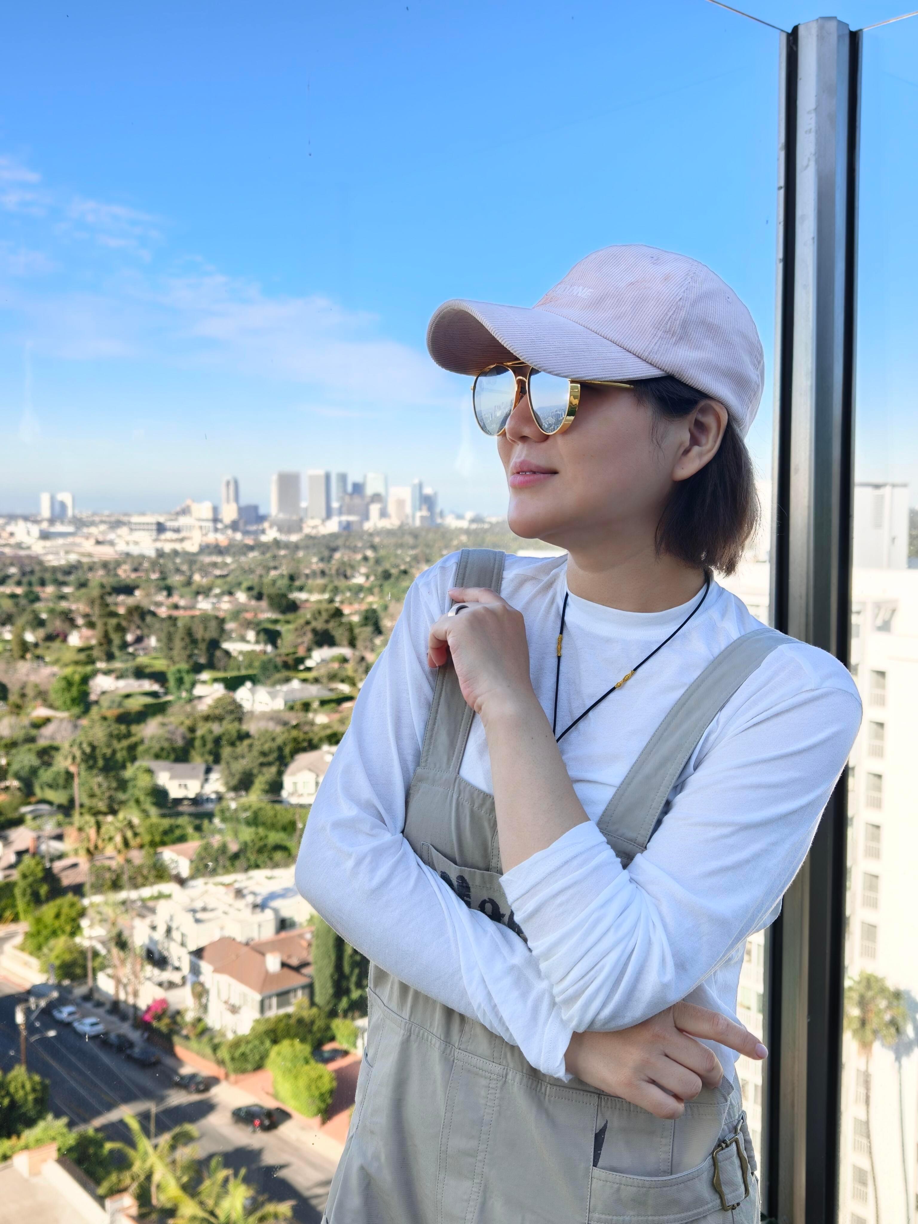 李现在洛杉矶给杨天真拍照 谁懂啊？？？杨天真发的洛杉矶美照特意提了句是帅哥帮忙拍