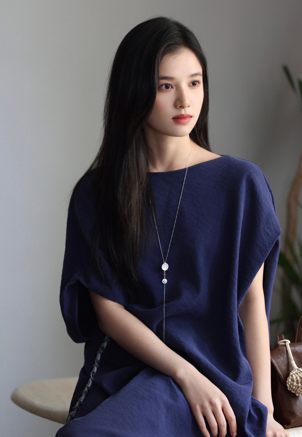 【人像摄影】演员张婧仪。张婧仪给路人打码张婧仪打卡大理古城李现张婧仪都在大理