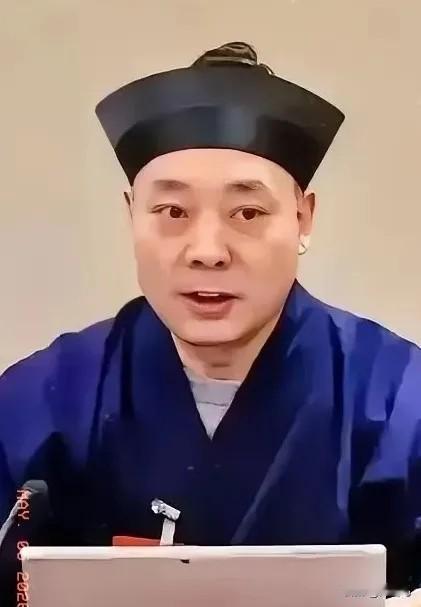 释永永信的事还没完，又爆出大瓜了。
陕西道教协会会长胡诚林被实名举报，桩桩件件都