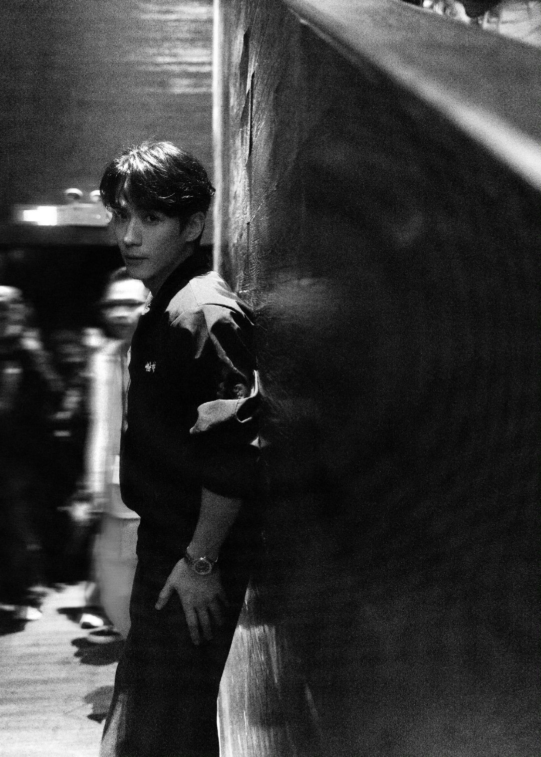 小朱今天好好看啊又是被朱一龙美到的一天！朱一龙黄凯演绎的很棒