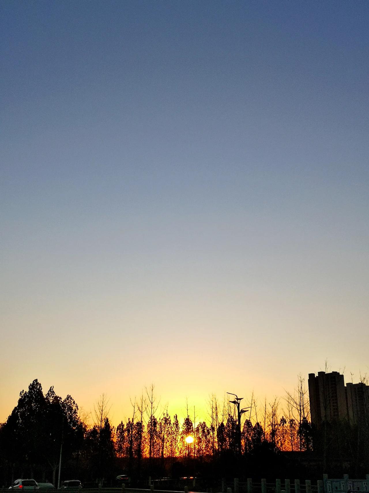 面朝阳光，心情舒畅！