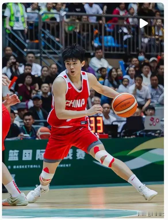 三场热身赛全程坐冷板凳，李悦洲零出场，成本次集训失意之人。
男篮三场热身赛全部落