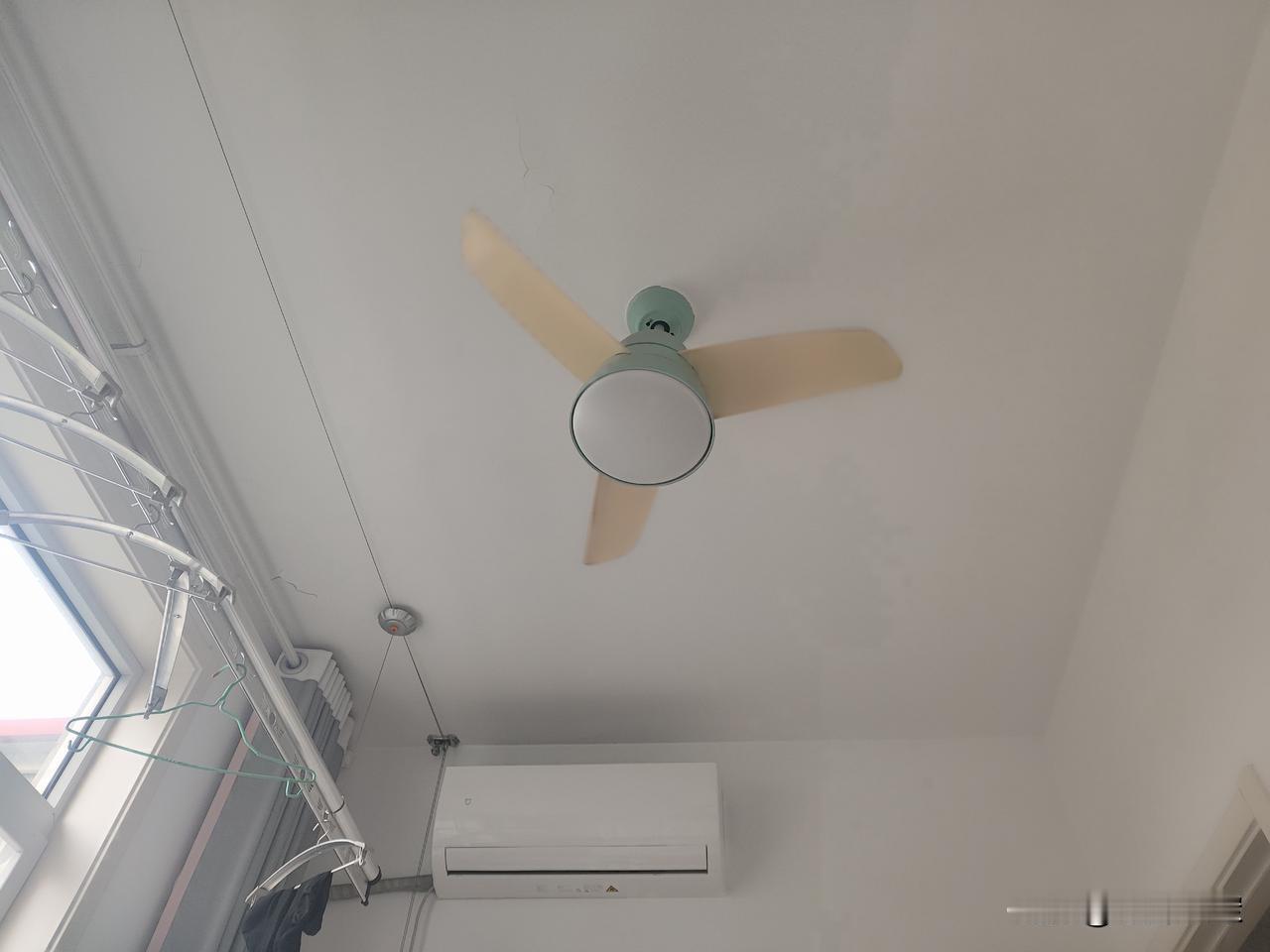 保定突然就热了起来，空调电扇已开启！
毫无征兆保定温度上升，连续两天晚上都很热，