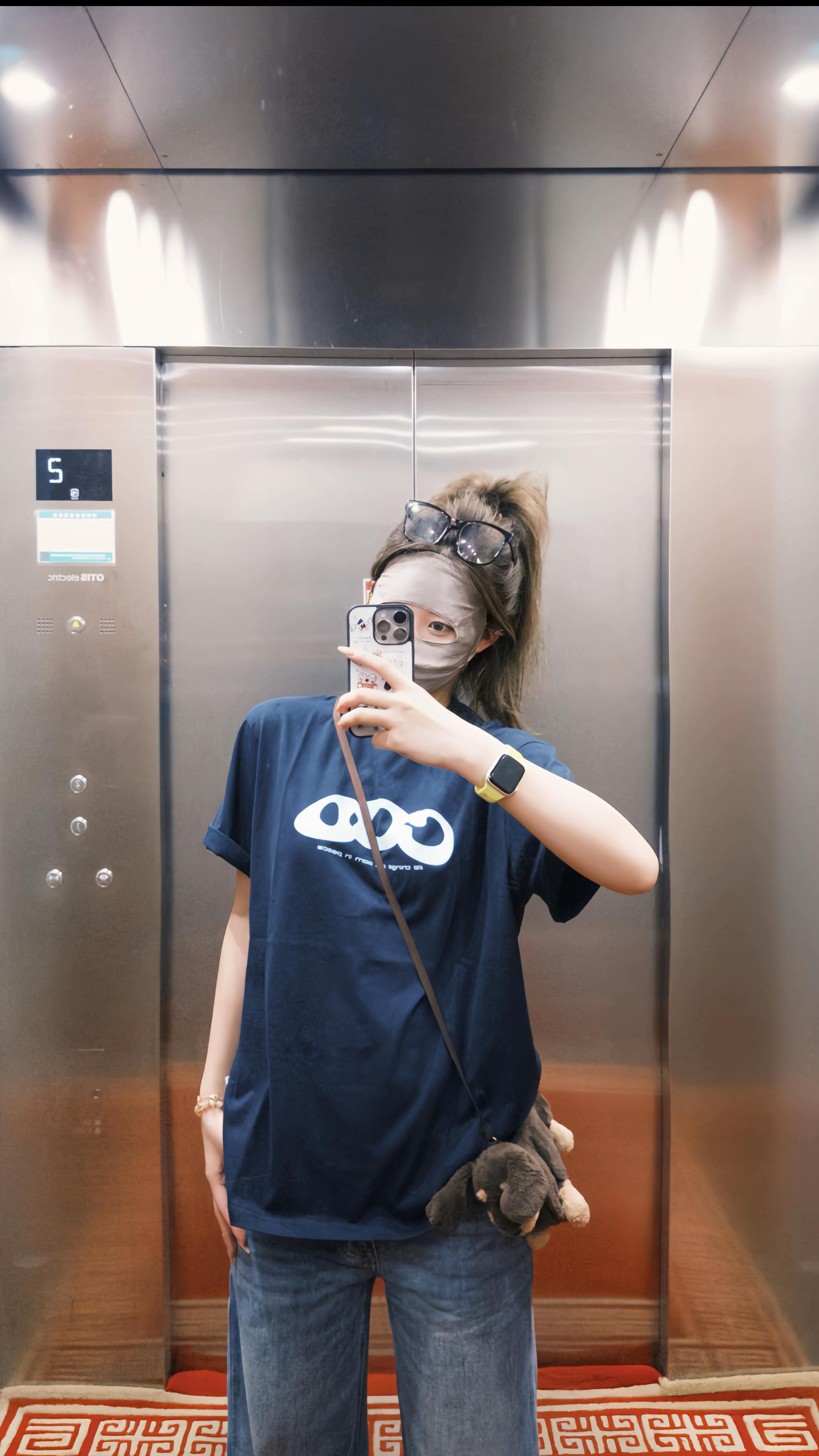 你总是默默的说自己没那么好 但你忘了这个世界上是会有拼图的人 会有人接...