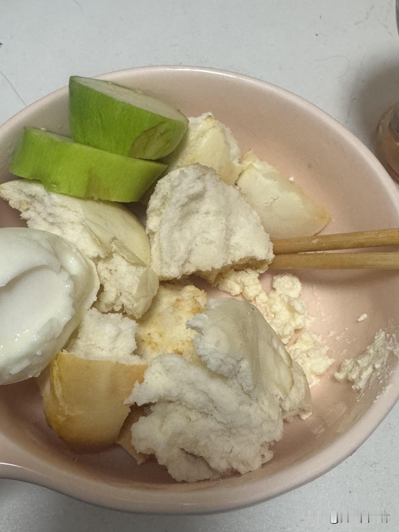 在上海兼职收台员，看见人类的无奈。
差异的世界，人要走在大地上，才能够看到星空不