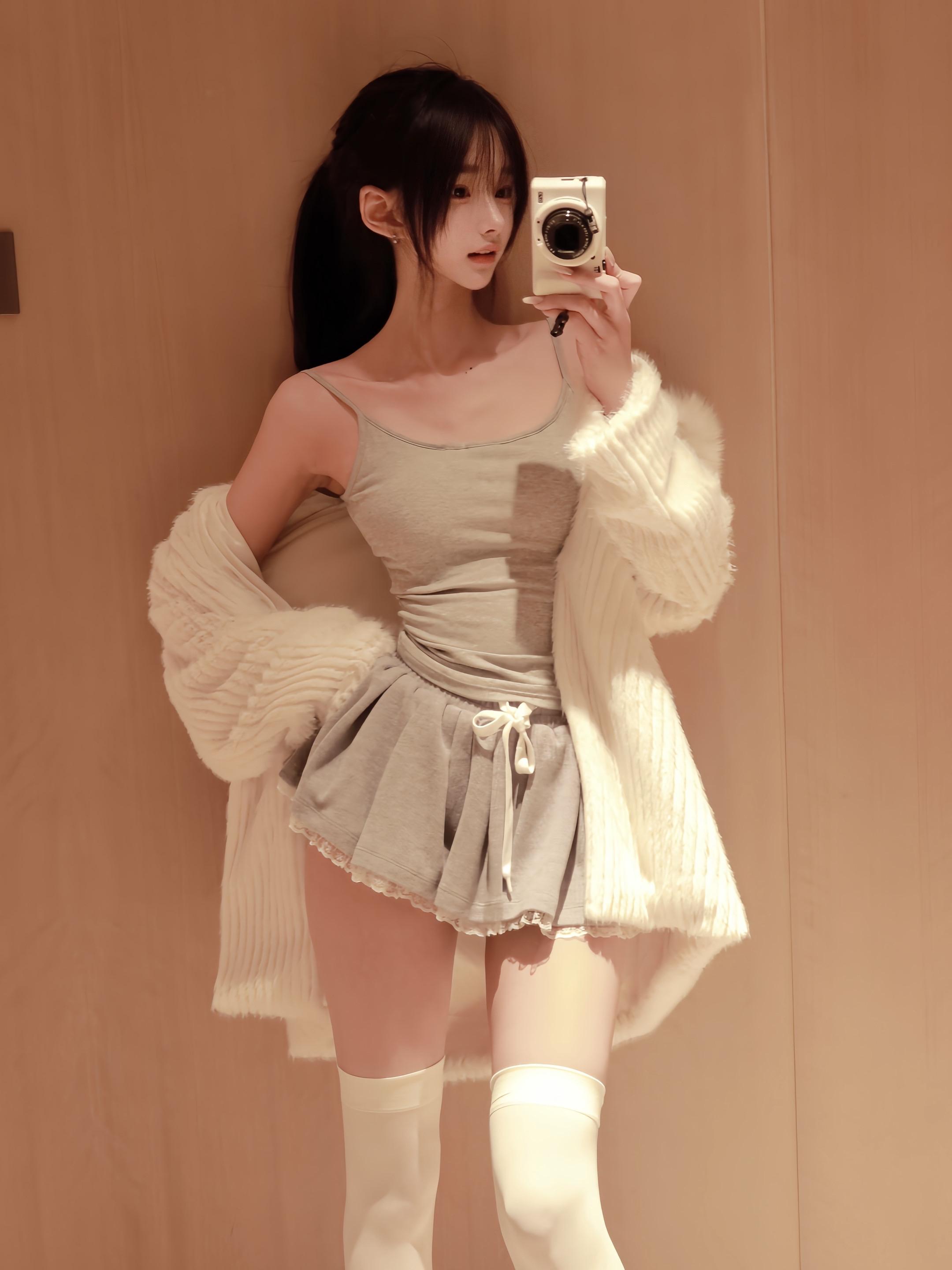 一些过期照片。