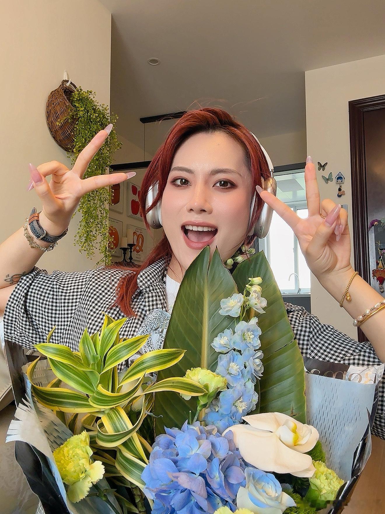 谁不爱收到花呢(ﾉ•ヮ•)ﾉ🌺 ​​​