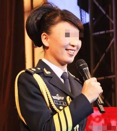 闫学晶儿子是否占新疆名额引争议：矛盾直指教育公平容不得特权钻营！
 
近期，二人