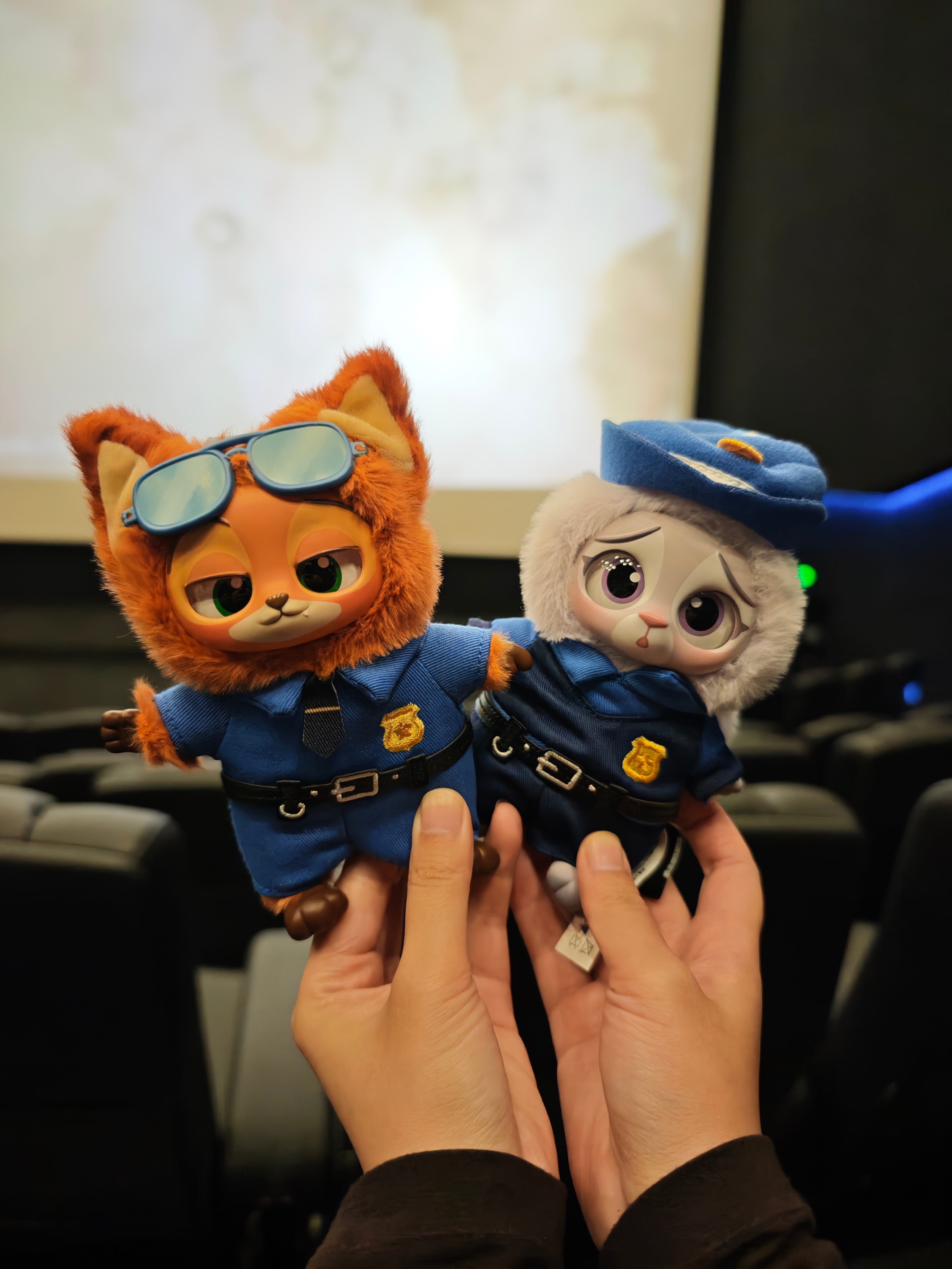 《车迷看电影》 