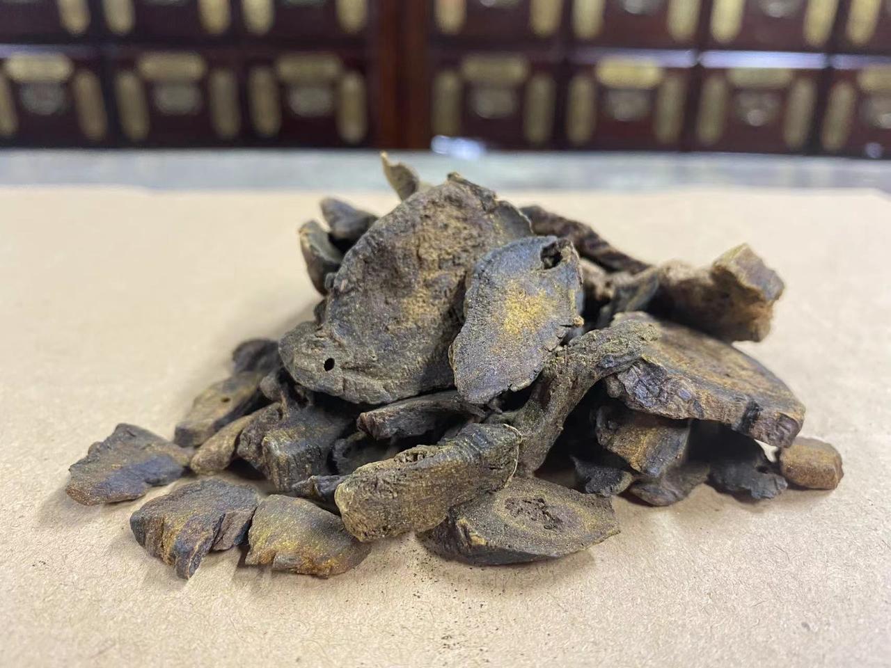 子宫肌瘤就是“血有毒”，我以酒大黄做饵，根除肌瘤后才明白：真正的医者，就是在无数