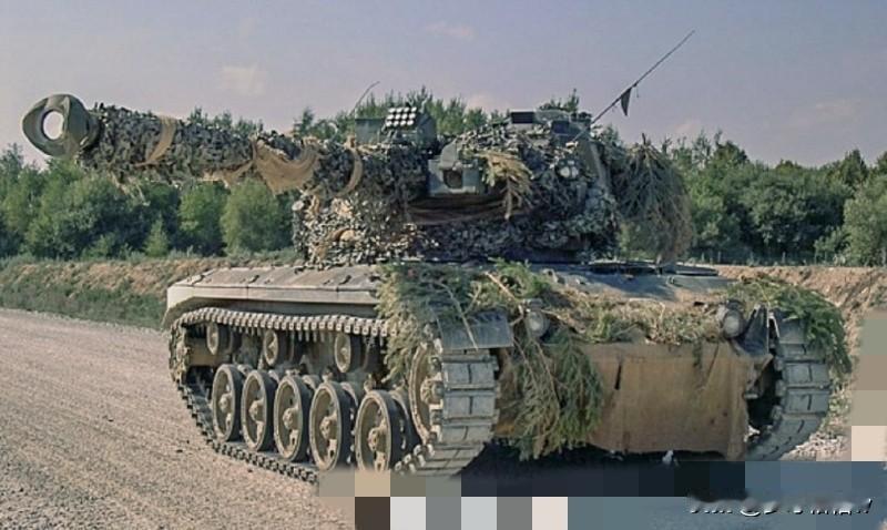 SK-105轻型坦克是维也纳军事工业在上世纪六十年代研制的一款轻型坦克，由于维也