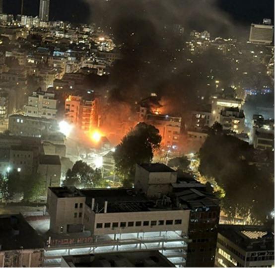 伊朗第 18 波反击封神！跨域协同打穿美以防线，中东反导网彻底崩了

伊朗这波 