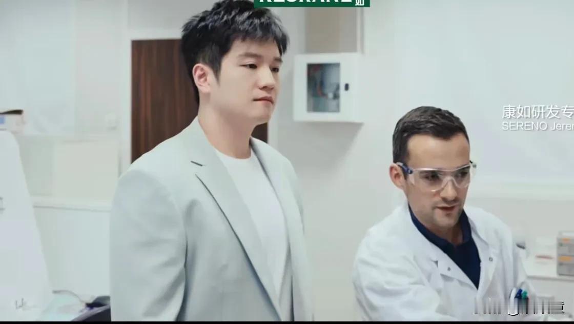 他拍的是广告，你却看成偶像剧！
樊振东回国后，发布了一条康如的广告，因为太帅，台