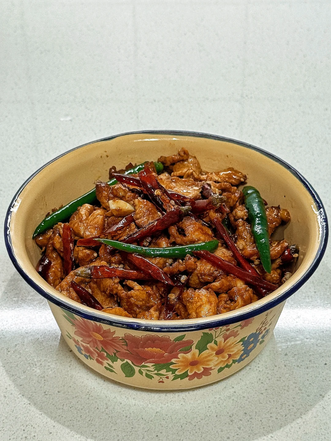 今天吃什么🥢🥢爆炒香辣鸡胸肉片（附做法）