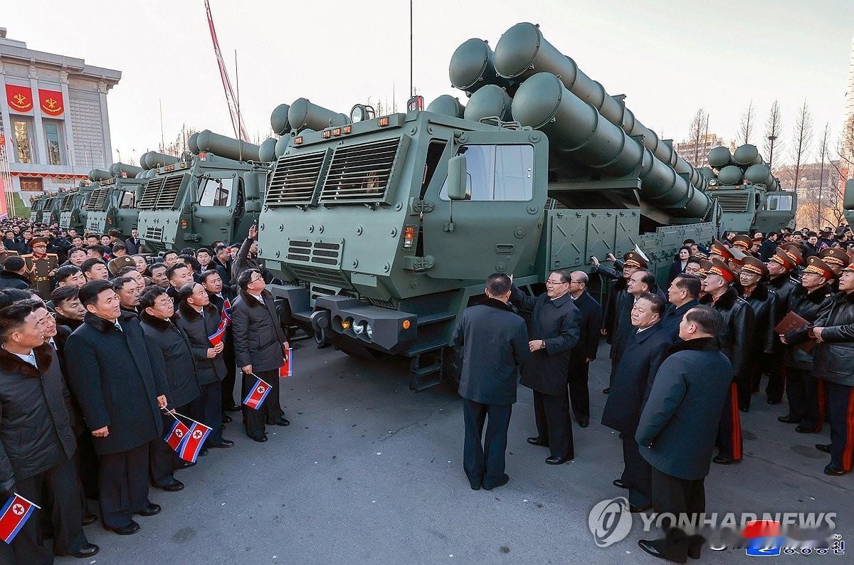 这个默契来得太及时了！解放军133编队刚过横当水道，朝鲜导弹就落在日本专属经济区
