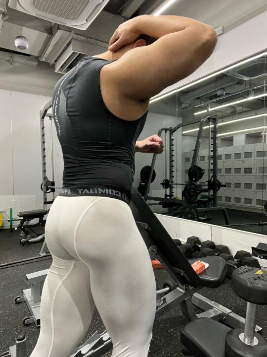 大重量练腿，干就完了💪