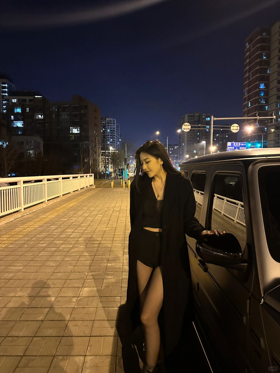 越来越喜欢在黑夜散步，享受孤独