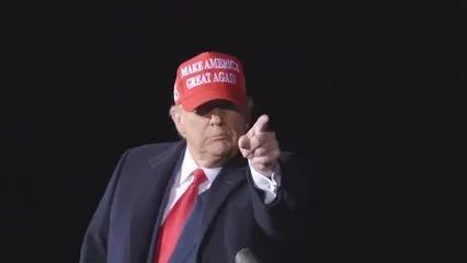 刚判了“非法”就要退1万亿，转头又放风7月加回来！美国这波关税操作，到底在演哪出