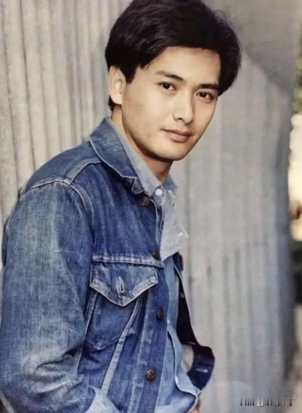 在整个香港娱乐圈，上至前辈下至后辈，几乎所有人，都真心实意尊称一声发哥。

演艺