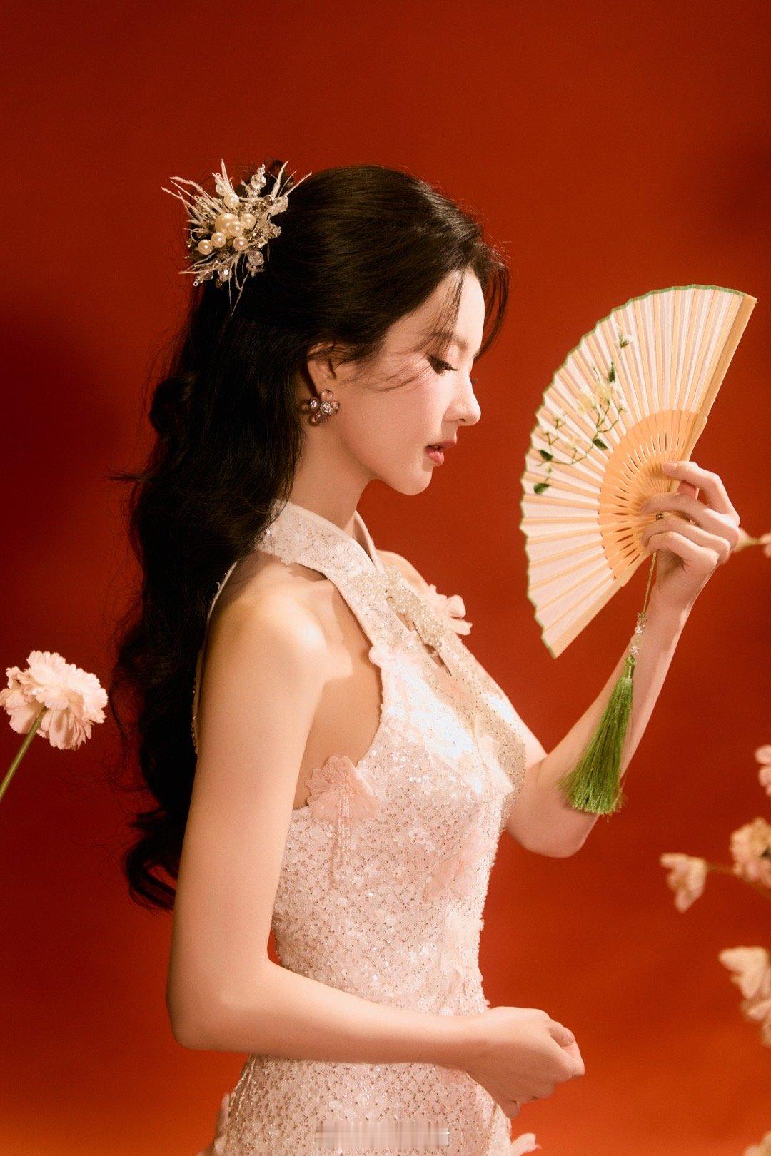 刘些宁真是太美了，要给了[抱一抱][抱一抱][舔屏][舔屏][舔屏][舔屏] ​