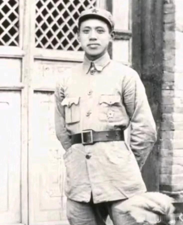 开国上将陈伯钧（1910.11.26—1974.2.6）是中华人民共和国开国上将