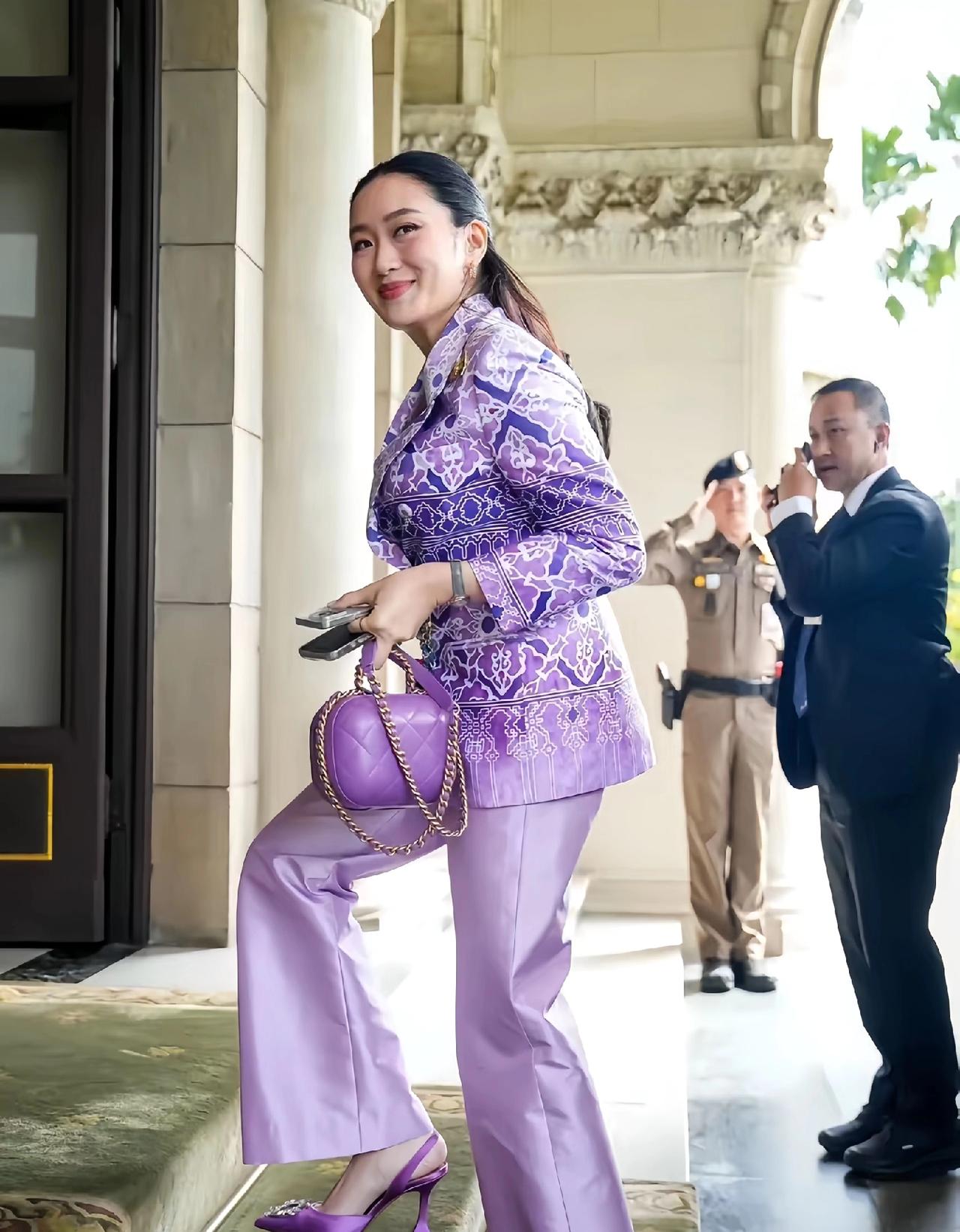 最新消息！泰国政坛大反转！阿努廷违背“临时看守”承诺，4个月后官宣参选总理，支持