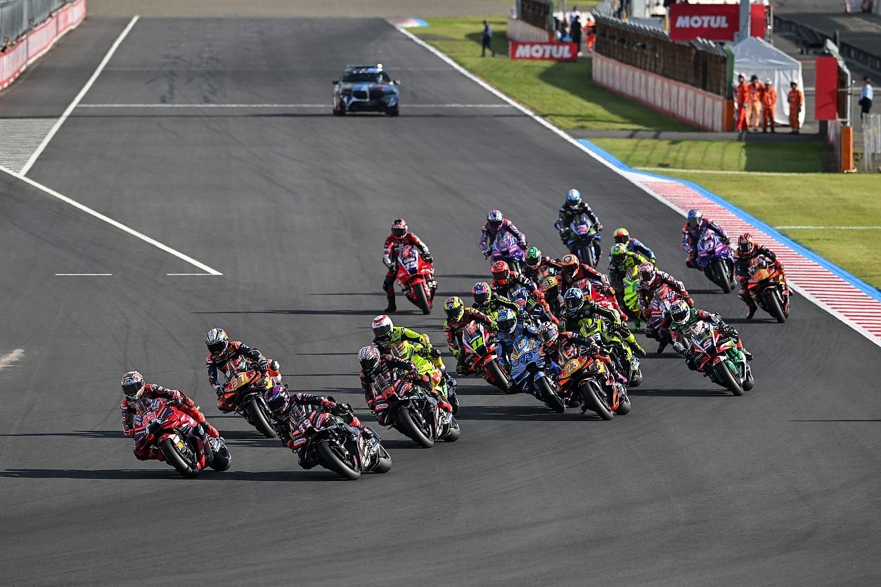 2027赛季MotoGP使用全新的赛制，周六冲刺赛之前将会在周五引入冲刺赛排位赛