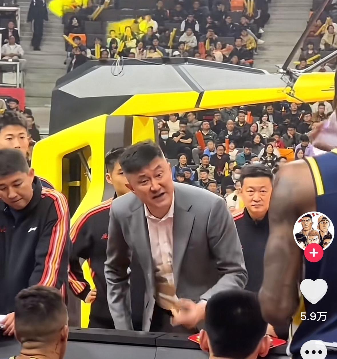 不知杜锋有没反省，从赛前豪言争冠，到如今力争八强，广东队出了什么问题？有人说广东