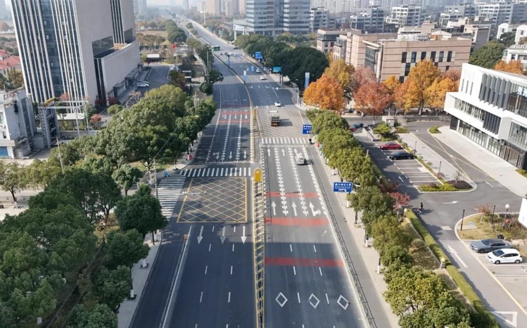 好消息！备受关注的东升西路（秀洲大道—320国道东侧）全线完工！目前，东升西路秀