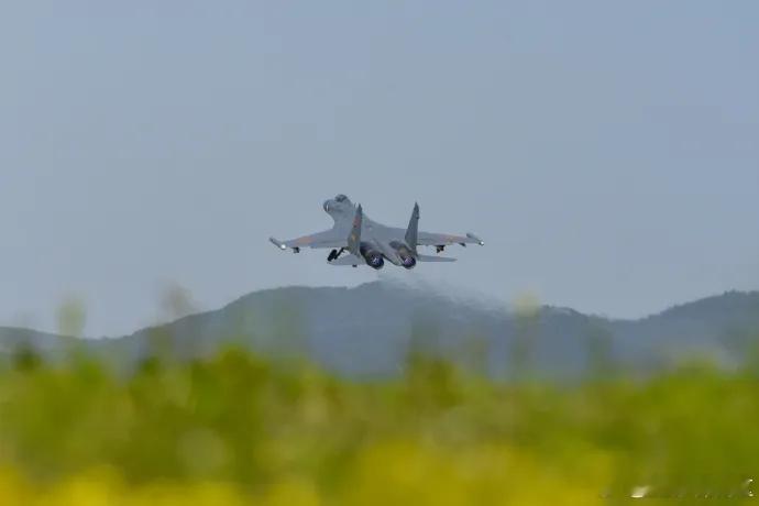 #烽火问鼎计划#东部战区空军航空兵某部 ​​​