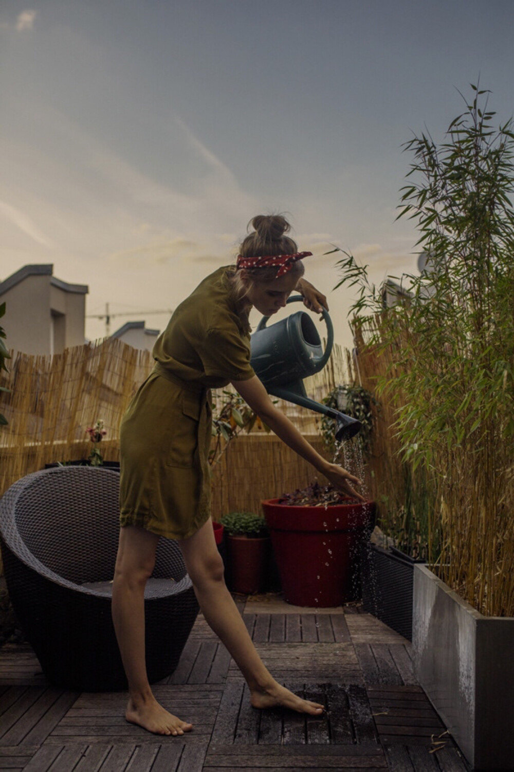 获得真正自由的方法是要学会自我控制。如果情绪总是处于失控状态，就会被感情牵着鼻子