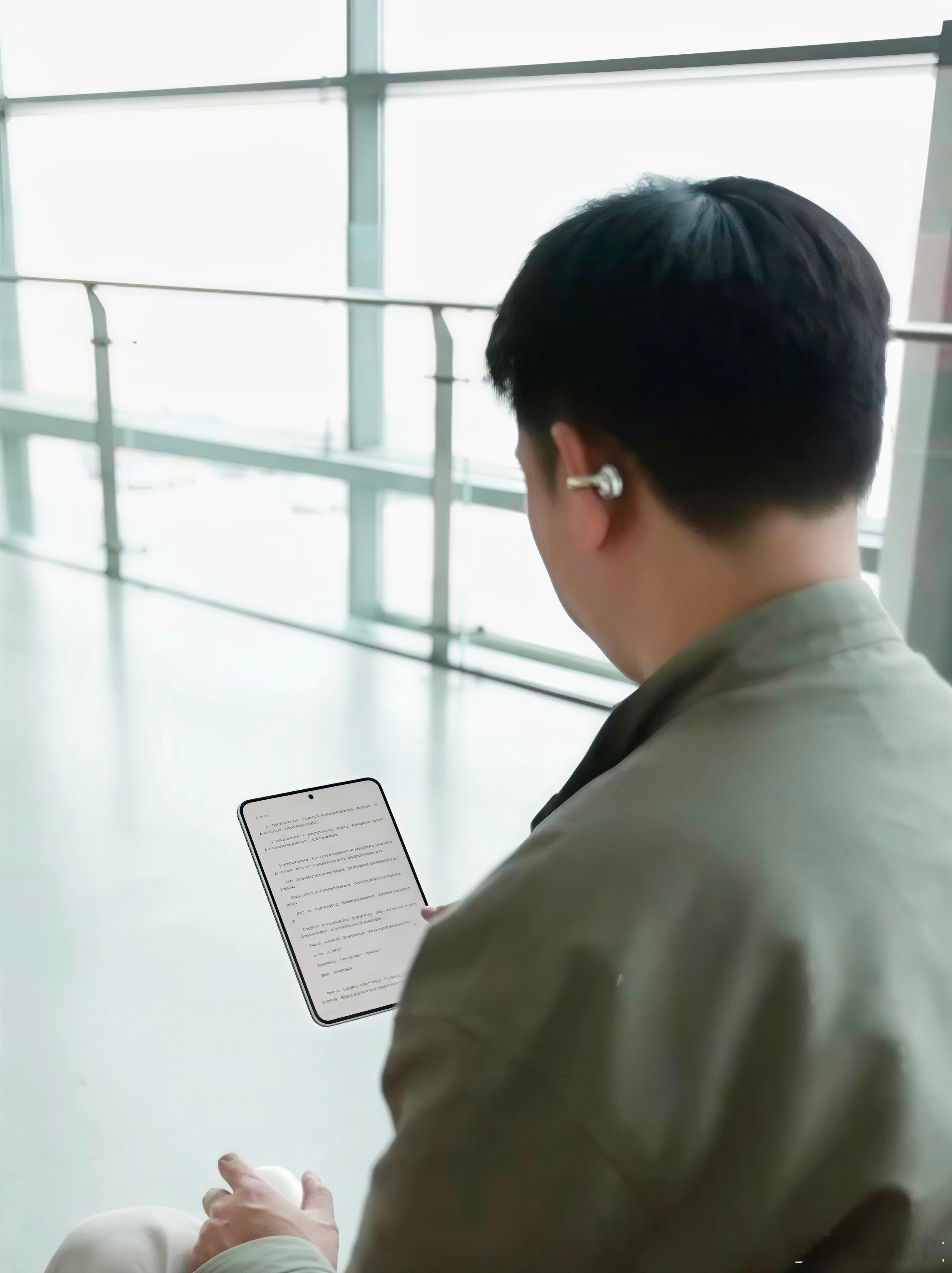 你们在等的小尺寸高性能平板就来了。8.8英寸OLED的OPPO Pad mini