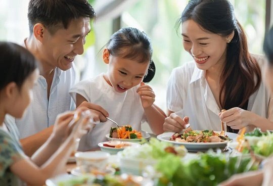 8岁女孩爱吃大量碳水确诊脂肪肝如今儿童脂肪肝日渐低龄化，高糖高碳水饮食、缺乏运动