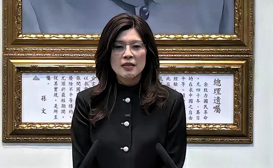 郑丽文即将去美国了，去美国前，她干了件漂亮事。
 
4月15日国民党会上，她身着