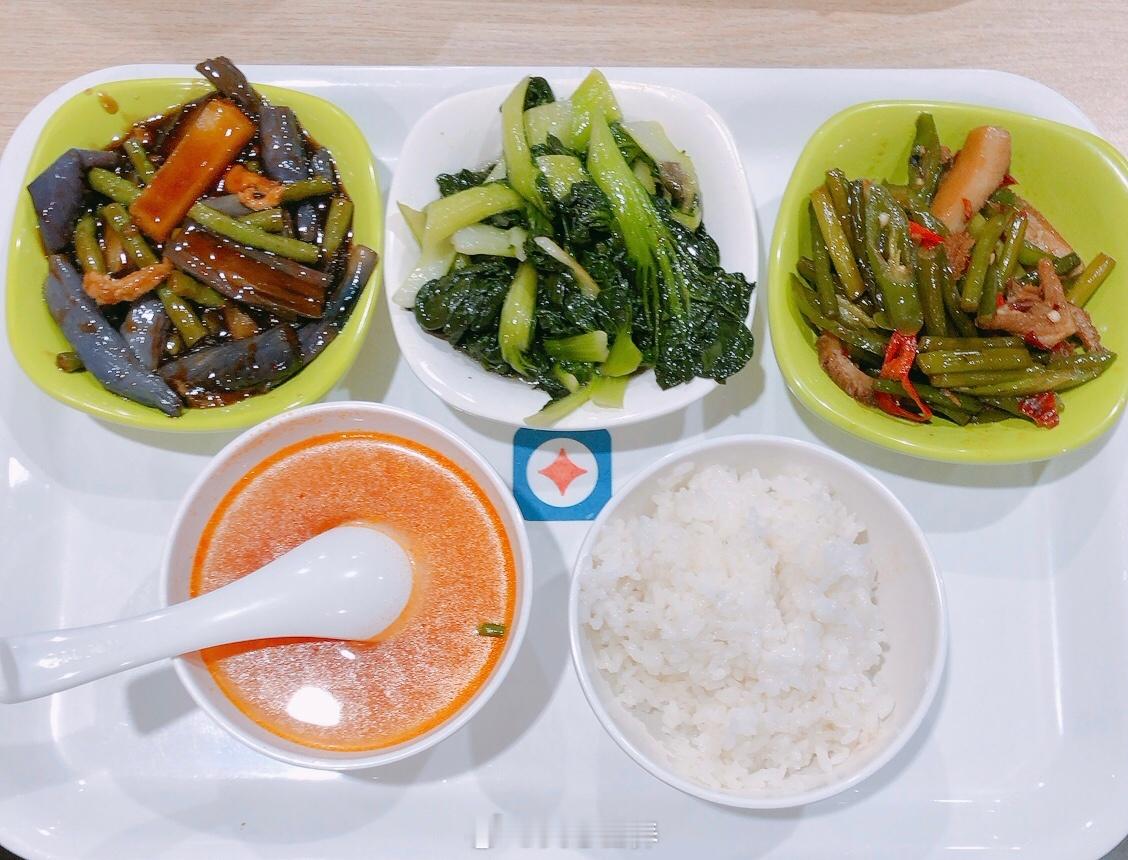 #腊八节# 中午多吃点，这样就不担心晚上吐了 ​​​