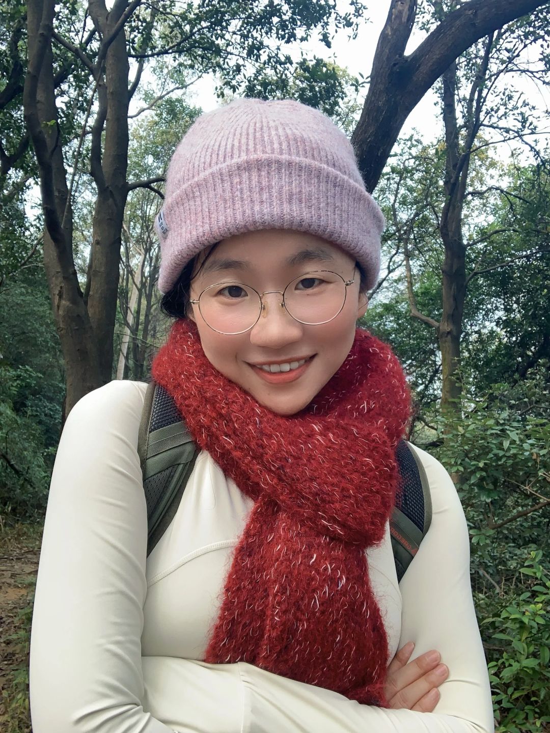 徒步哪有那么多美照呀🤣更多的是汗流满面