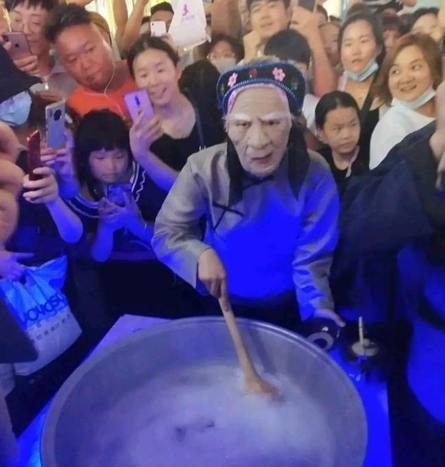 中国传统神话传说中的“孟婆汤”到底是什么样的？它背后又有哪些神秘故事呢？
同治四