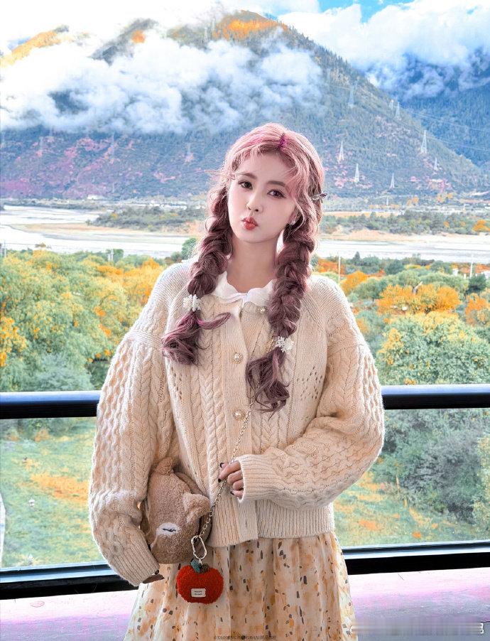 白鹿为周柯宇新剧宣传 白鹿的宣传太走心了！为周柯宇新剧《狙击蝴蝶》专门打 cal