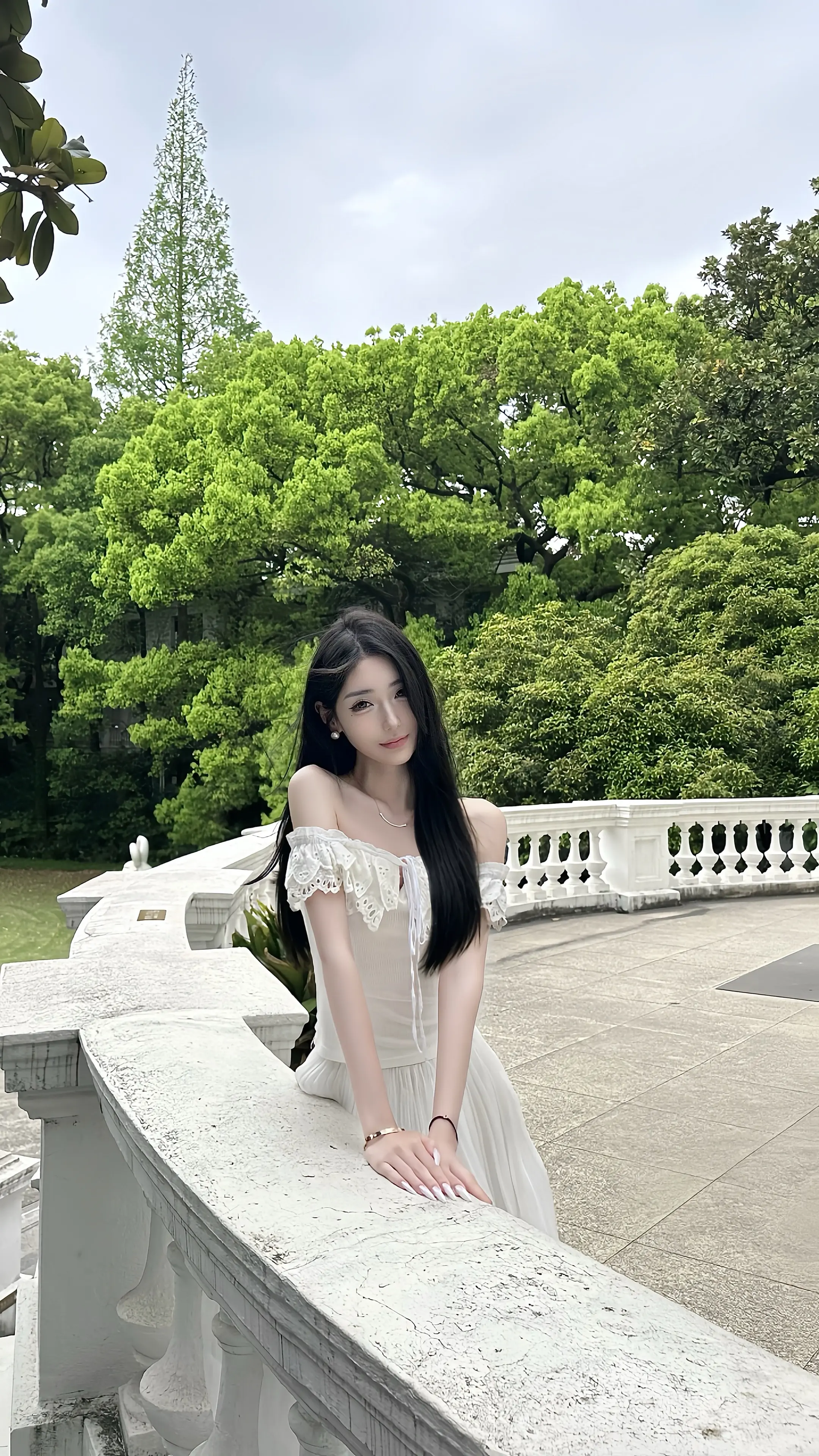 我和你的距离是1.2毫米，那是信纸的厚度，如果我的思念渗过去，你的掌心...