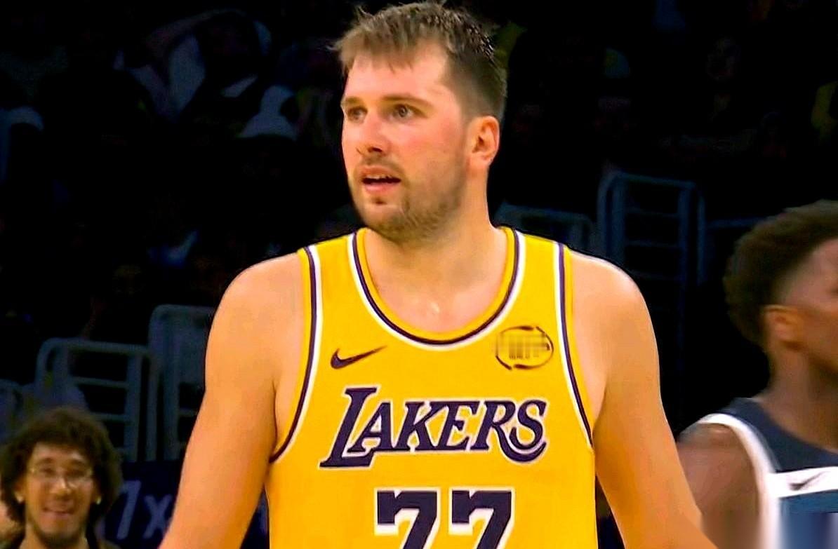 两场比赛，92分。
东契奇这是不打算给别人留活路了是吧？开天辟地头一回啊，湖人队