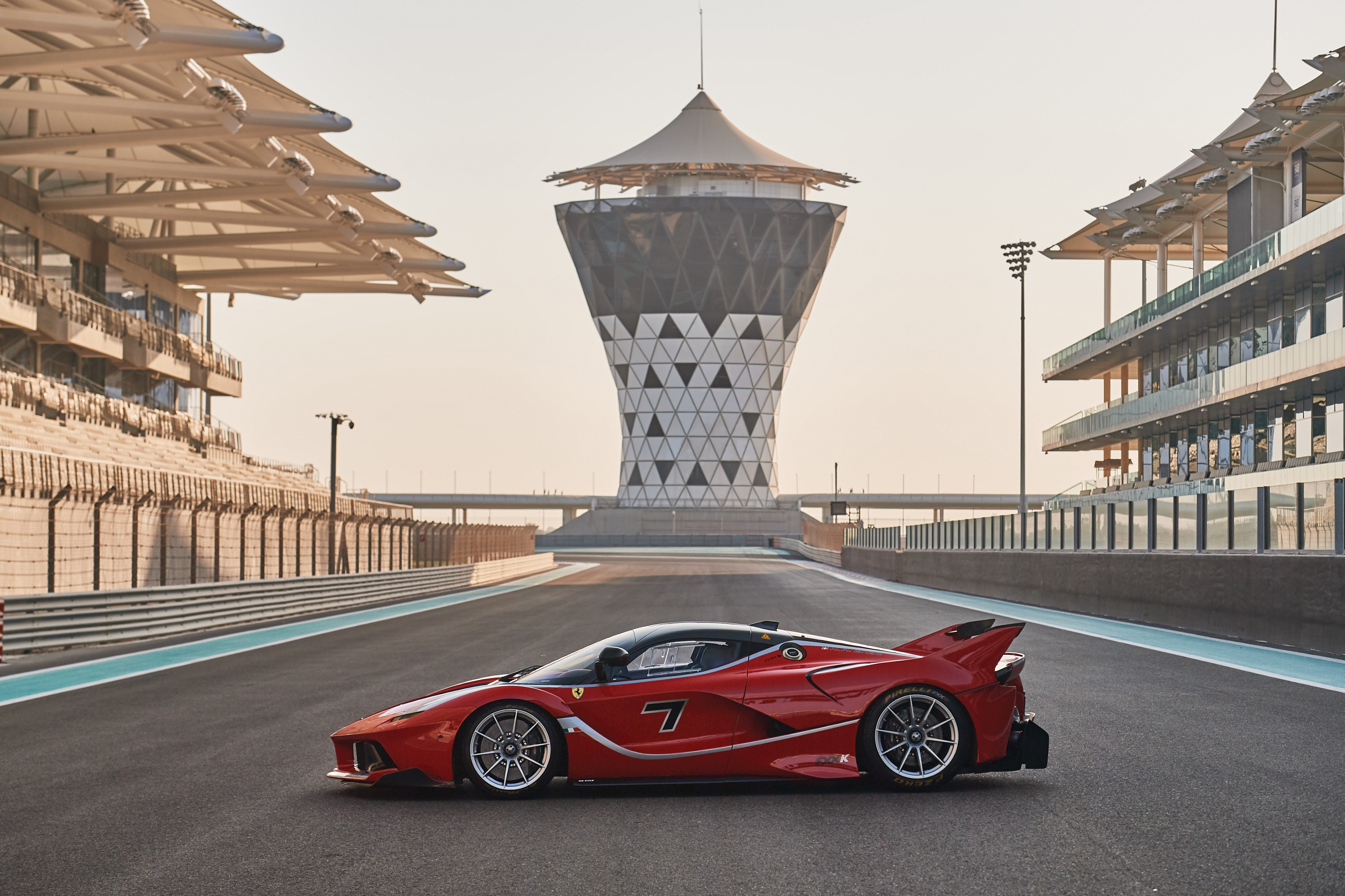 Ferrari FXX-K#汽车##法拉利##豪车超跑# 没开过…想开…分辨率：