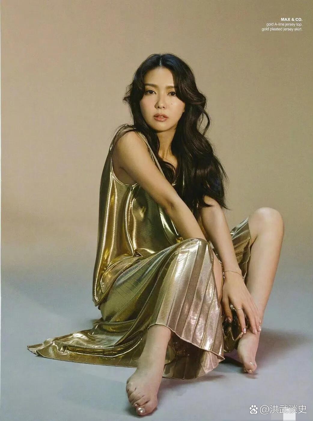 薛凯琪～脚趾外翻 