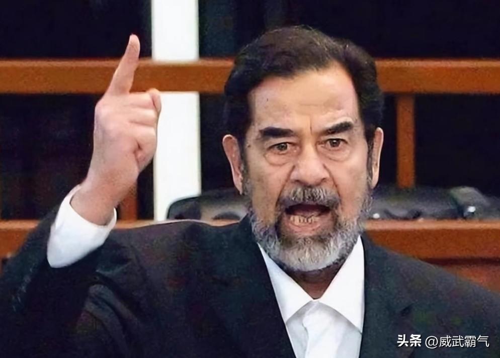 美国在伊拉克战争期间，大把美元收买，以此快速瓦解伊拉克军队。但是，这招在伊朗完全