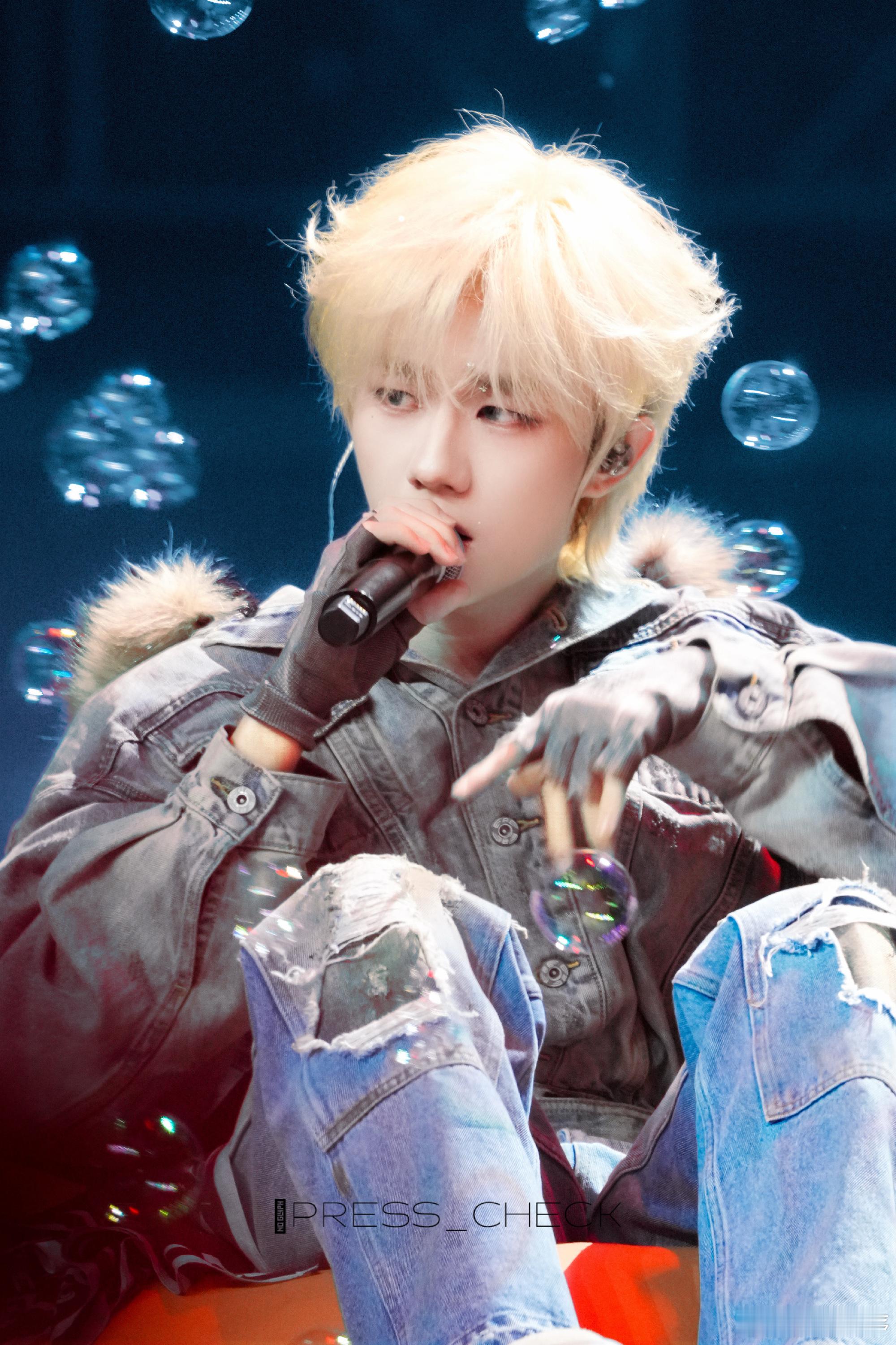 张子墨清唱孤雏国乐无双金曲Z盛典 抛开所有滤镜客观听歌，张子墨清唱水平真的很能打