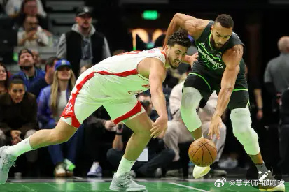 火箭加时输森林狼。申京拼到吐血，几乎为杜兰特挽回了这场比赛，然而。杜兰特前三节攻