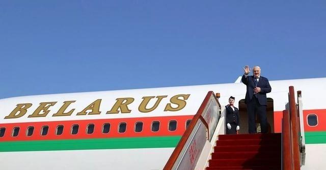 朝鲜刚拒绝高市的接触请求，白俄总统卢卡申科就踏上了平壤土地高市早苗碰壁，丝毫不让