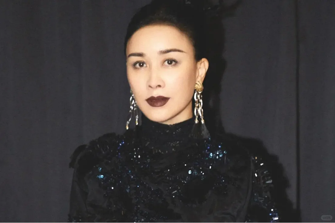 《歌手2024》中除了那英之外，节目中的杨丞琳、汪苏泷、海来阿木、二手玫瑰每个人...