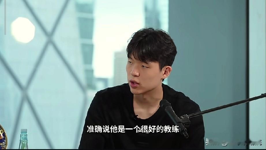 杨瀚森打破和斯普利特不和传闻。

于嘉采访杨瀚森问了很多大家非常想知道的事，包括